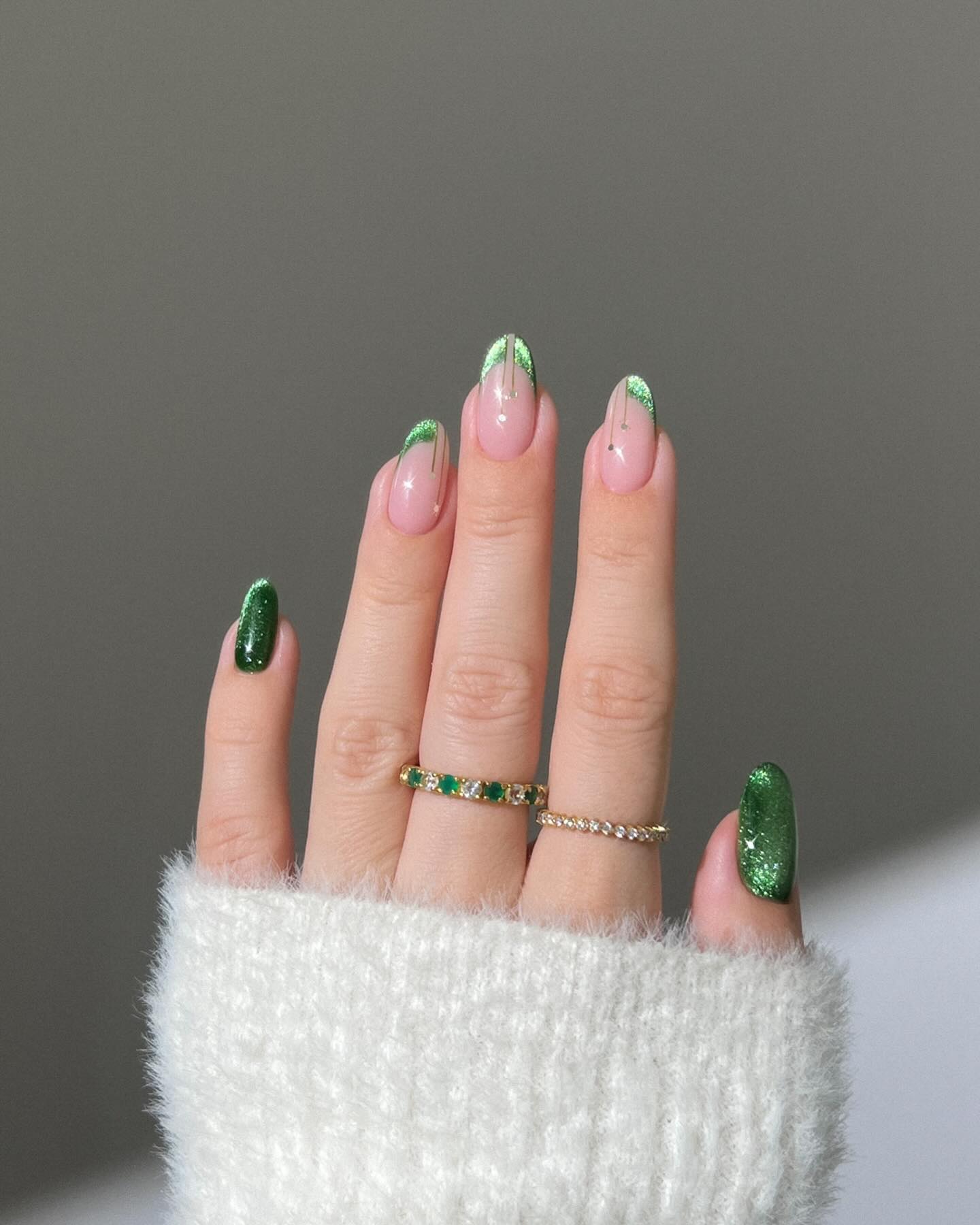 heygreatnails christmas nails 2023 2024 green french